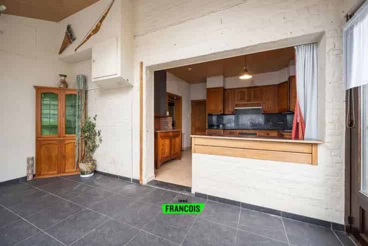 Huis Te Koop Veldegem: 4 slaapkamers, renovatieproject
