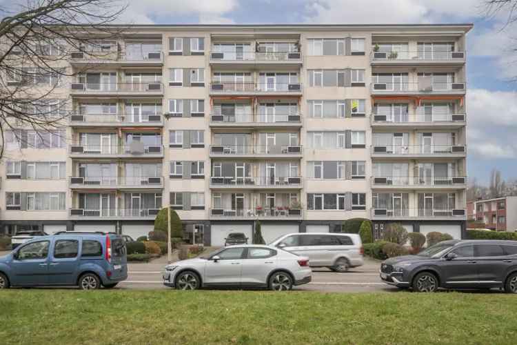 Te koop: ruim appartement met 2 slaapkamers in Antwerpen met terras