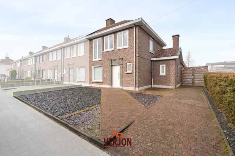 Huis te koop Izegem Nabij winkels en scholen