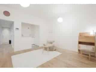 Gelijkvloers Ukkel Kantoor Residentieel 90m²