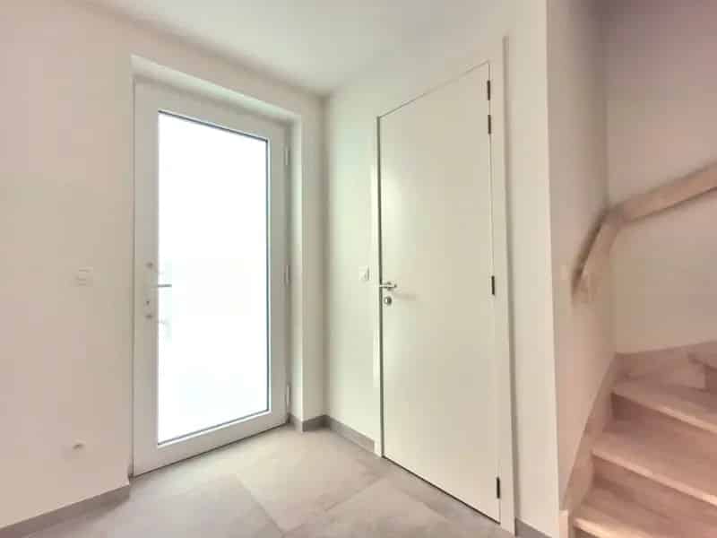 RUSTIG GELEGEN NIEUWBOUWWONING MET LUXE-AFWERKING | CARPORT | TUIN & 3 SLPKS IN HARTJE DENTERGEM