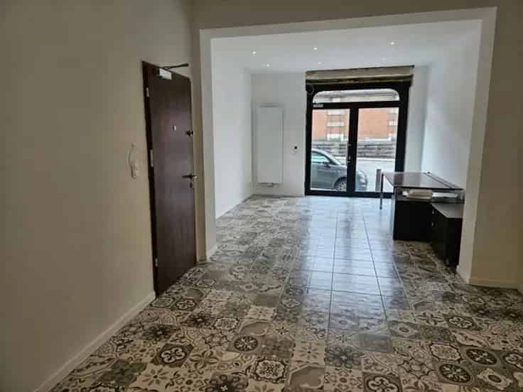 Appartementsblok 6 Eenheden Te Koop Gerenoveerd 4 Rendement