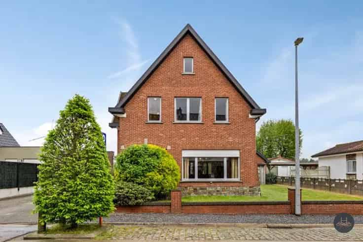 Huis Te Koop Schoonderbuken: Vrijstaande woning te renoveren