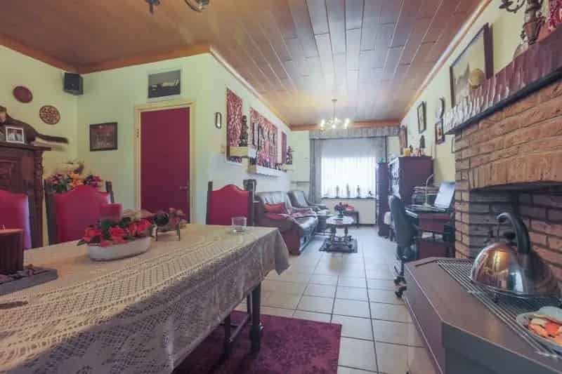 Te Koop: 2 Slaapkamers, Tuin, Centrale Locatie