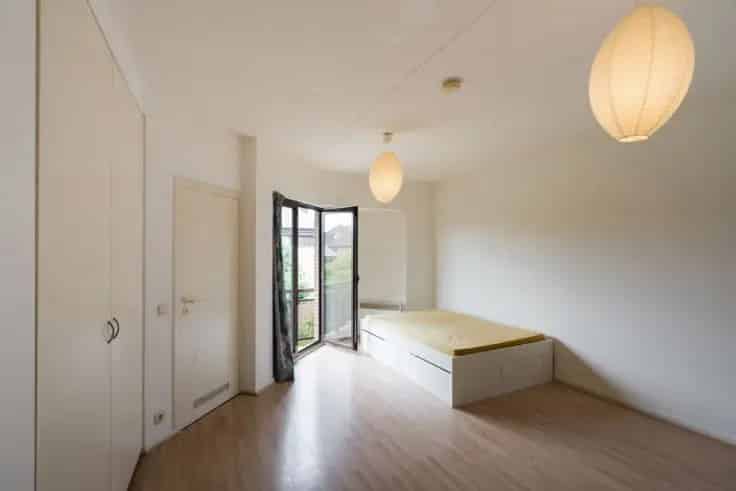 Studio Te Koop Nabij Stockel - 29m² - Balkon - Lift