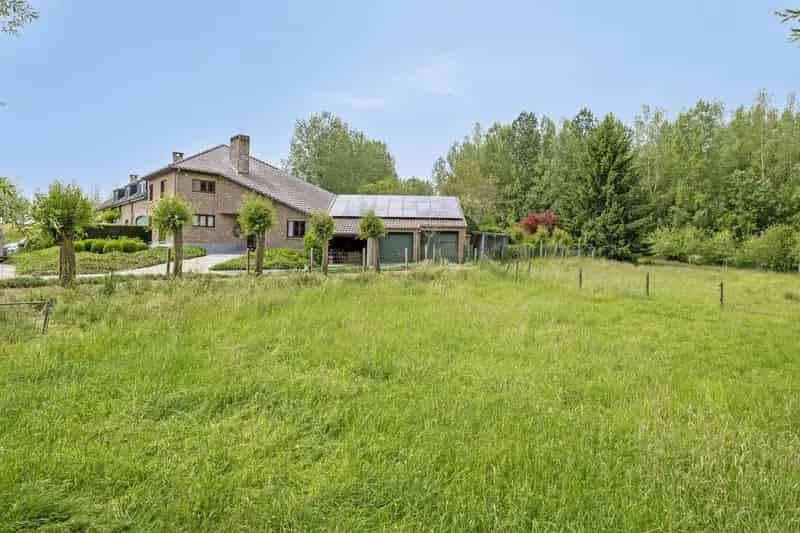 Landelijke woning met paardenstal te huur