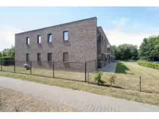 Appartement te koop Halle - 2 slaapkamers, tuin en autostaanplaats
