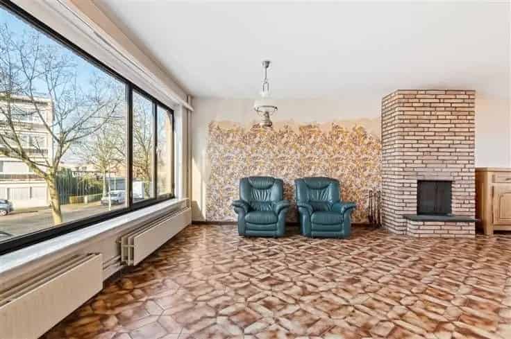 Te renoveren Bel-etage 162m² 3 4 slaapkamers Edegem