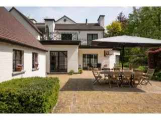 Royale Landelijke Villa te Brasschaat met Monettuin
