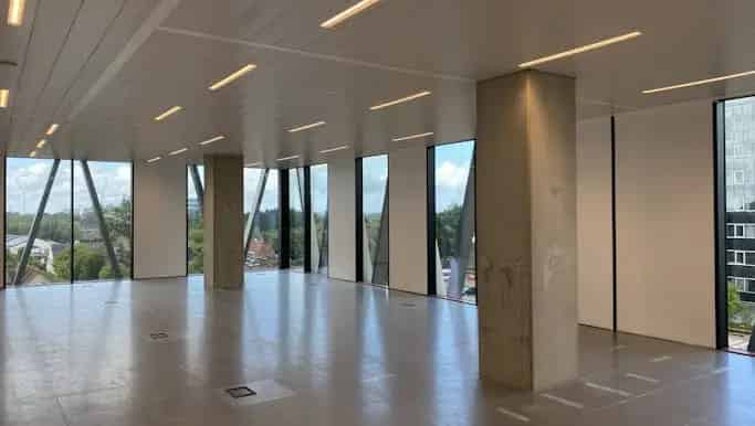 Kantoorruimte te huur Roeselare Westwing Toren 238m²