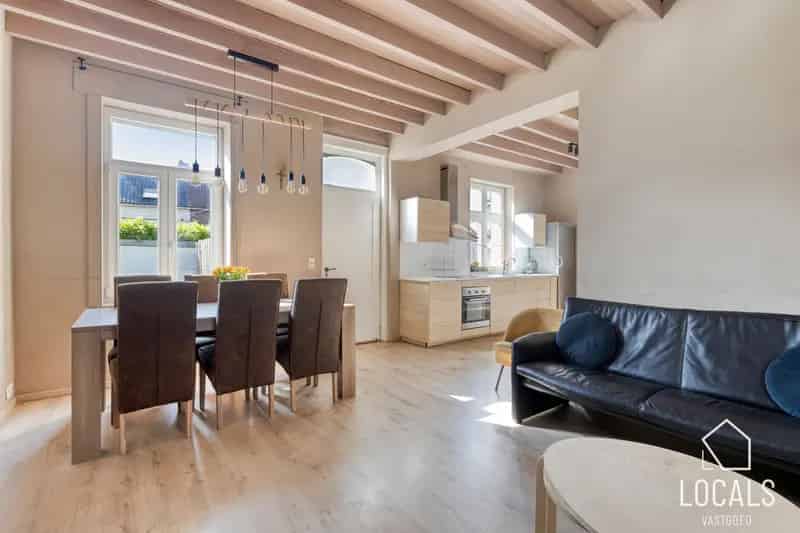 Op te frissen woning Liedekerke centrum