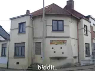 Huis te renoveren Couvin 3 slaapkamers garage kelder