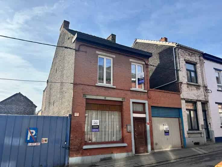 Huis Te Koop: 3-Gevelwoning met Garage en Tuin