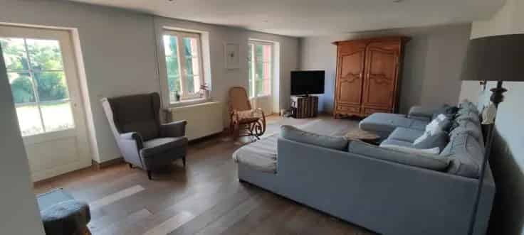 Huis te Koop: Charmant huis met 4 slaapkamers en grote tuin