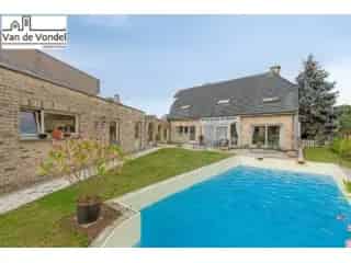 Villa te koop Aalst - Ruime woning met zwembad en kantoor