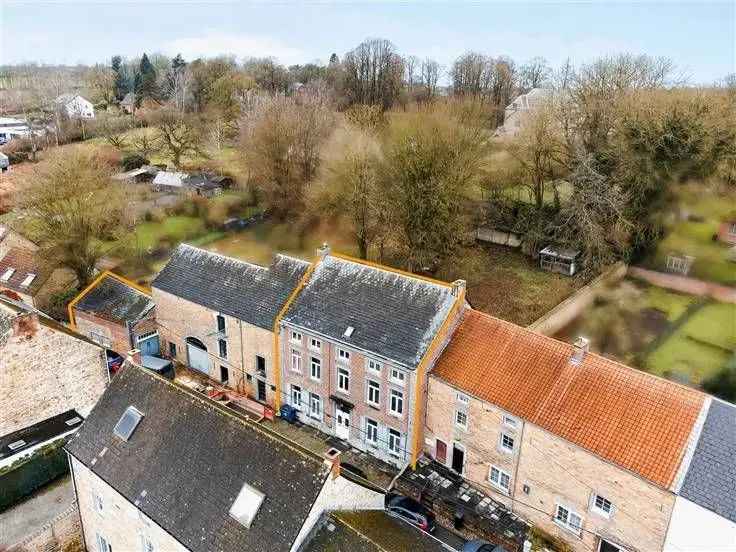 Te Koop Uniek Herenhuis met 4 Appartementen en Gemeenschappelijke Tuin