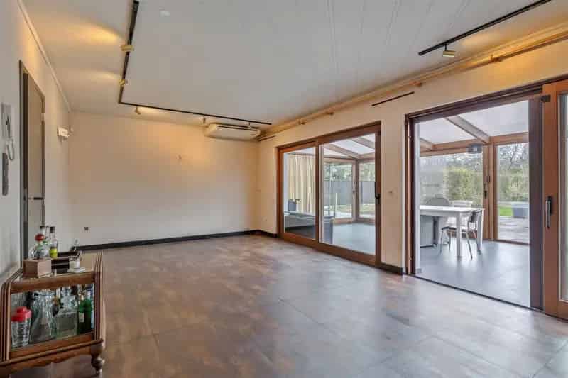 Duplex Appartement Edegem: Ruime Tuin Garage