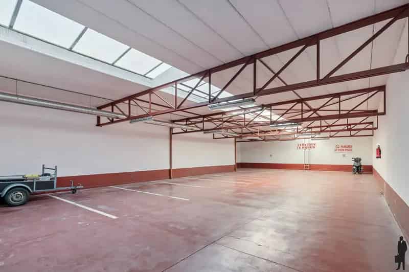 Dokterspraktijk 3 Studio's 14 Parkerplaatsen