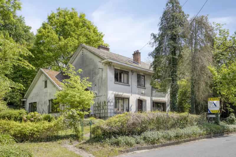 Te renoveren villa 5 slaapkamers 26a praktijkmogelijkheid