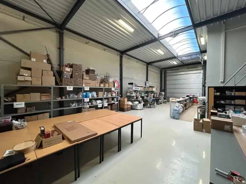 Magazijn te Huur Evergem Nabij R4