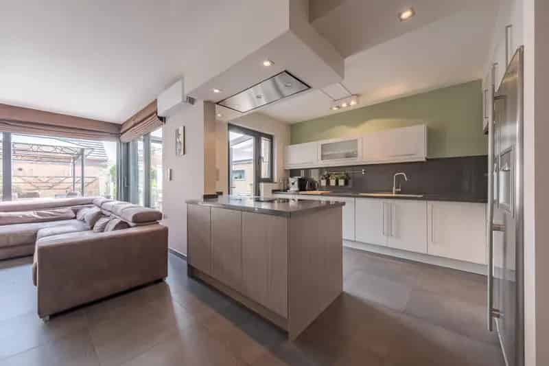 Huis te koop in Hingene: Instapklare woning met 3 slaapkamers en weide