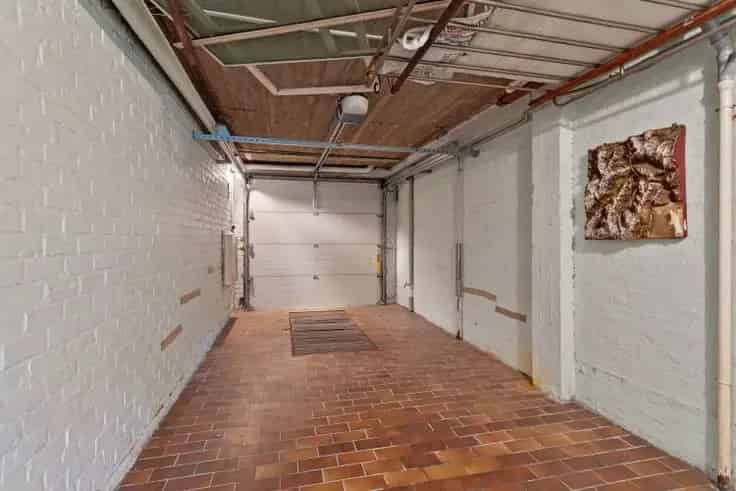Te renoveren woning met tuin en 2 appartementen potentieel