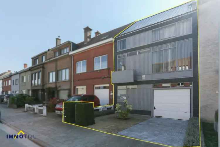 Fraaie lichtrijke woning met 2slpks en garage te Aalst!