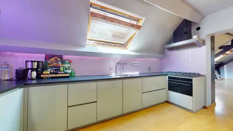 Loft te Evere met Grote Zolder 105m2
