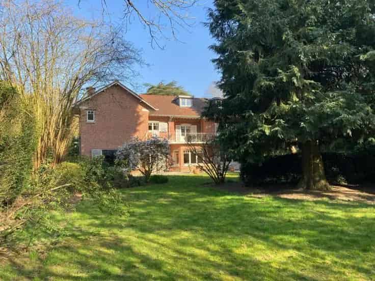 Villa te koop Observatorium: 5 slaapkamers, grote tuin