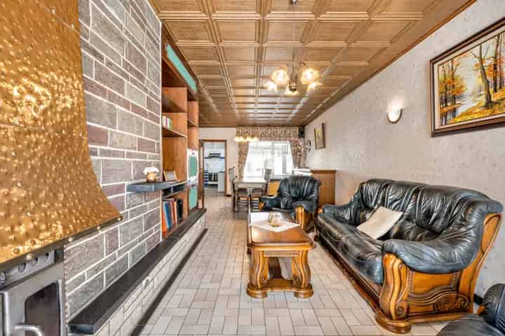 Huis te koop Herzele: Ruime burgerwoning met garage