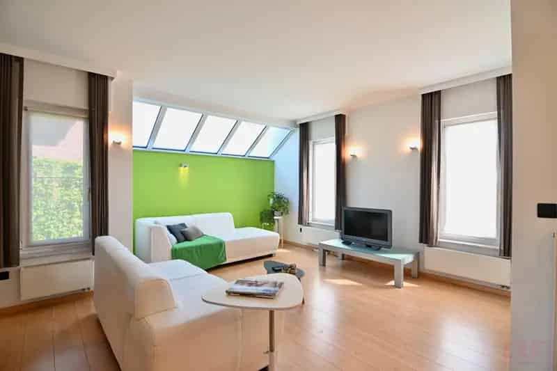 Instapklare halfopen bebouwing 4 slaapkamers nabij centrum