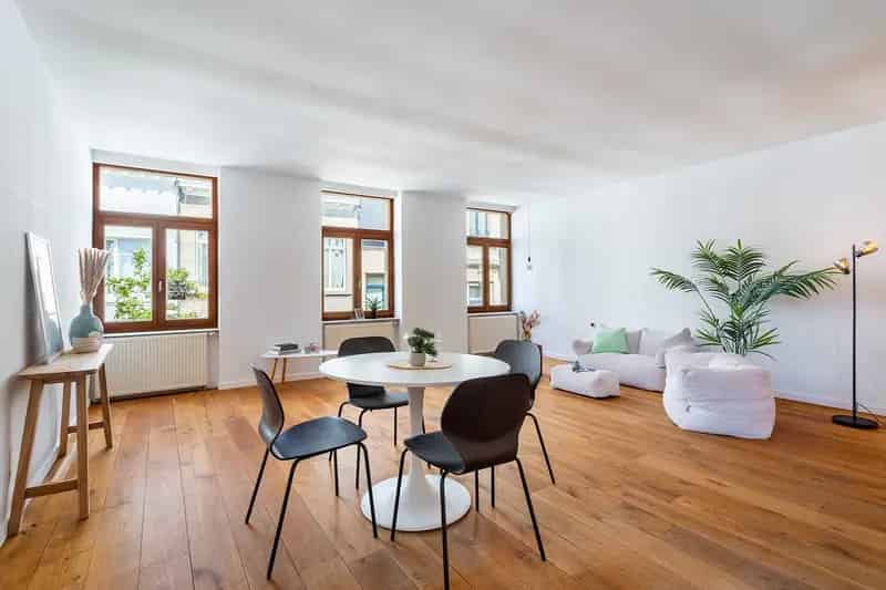 Huis te koop Berchem: Instapklare woning met luxe badkamer