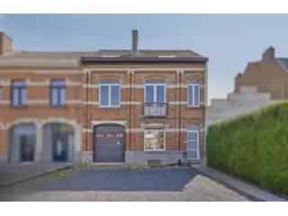 Huis te koop Lembeek - Ruime woning met uitbreidingsmogelijkheden