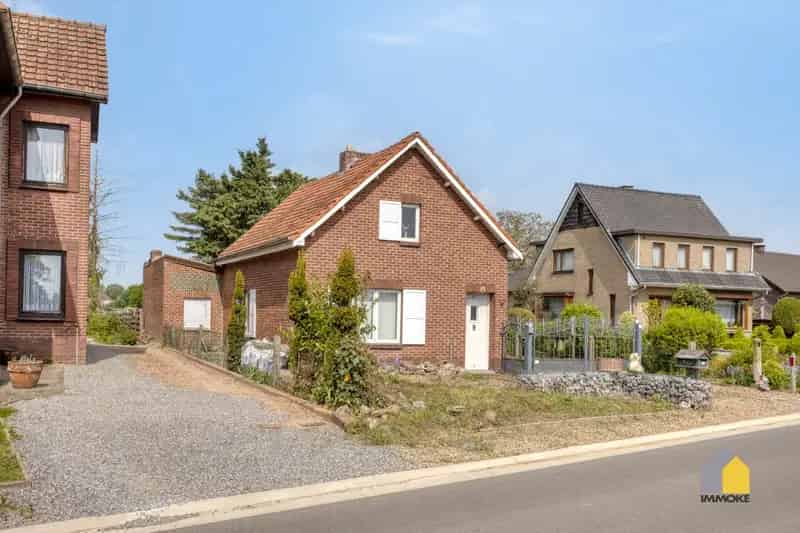 Huis te koop: Volledig te renoveren woning Stokkem