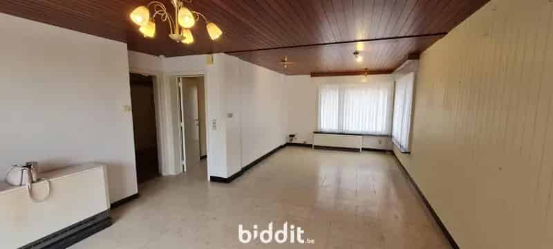 Verzorgde Halfopen Woning met Atelier en Garage