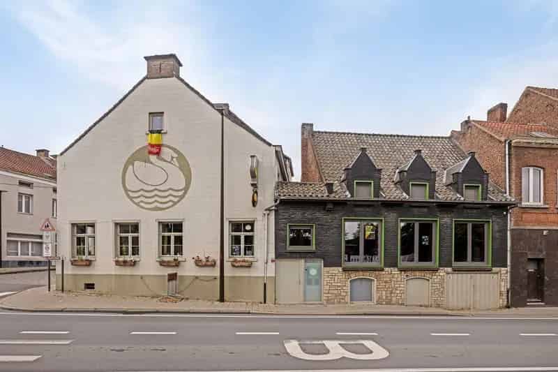 Centrum Dworp Handelspand met Woonst