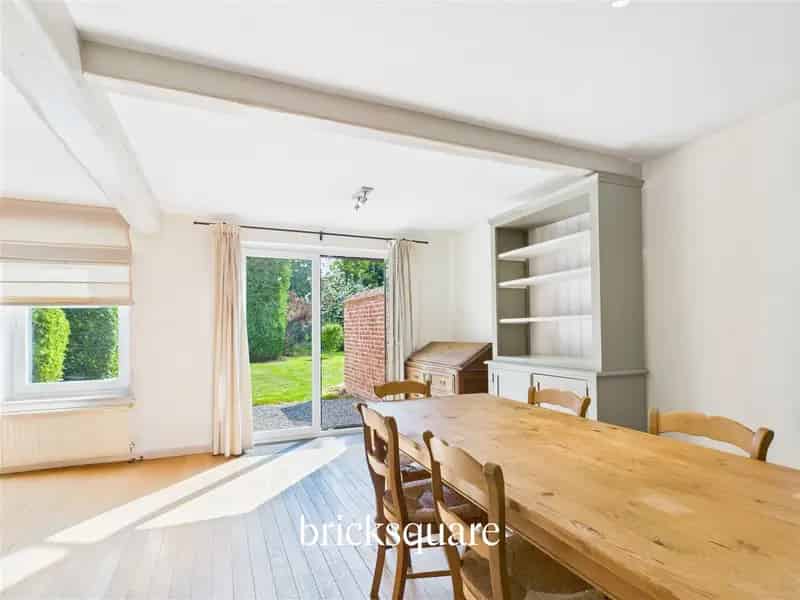 Charmante 4 Slaapkamer Huis te Genval - Privétuin Zuidwesten