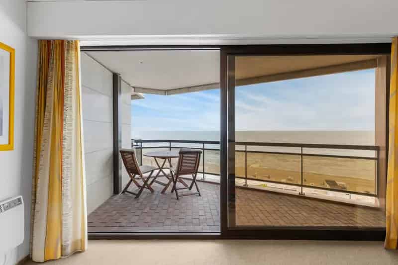 Appartement te huur Blankenberge: Frontaal zeezicht 3 slaapkamers