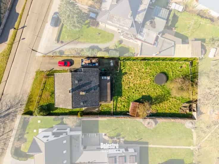 Huis Te Koop: Renovatiepareltje met 4 slaapkamers en grote tuin