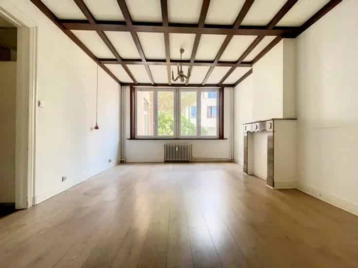 Appartement te koop 1 slaapkamer + kantoor 90m²