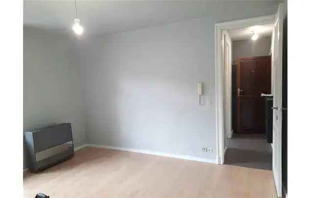 Huur 1 slaapkamer appartement van 30 m² in Namur