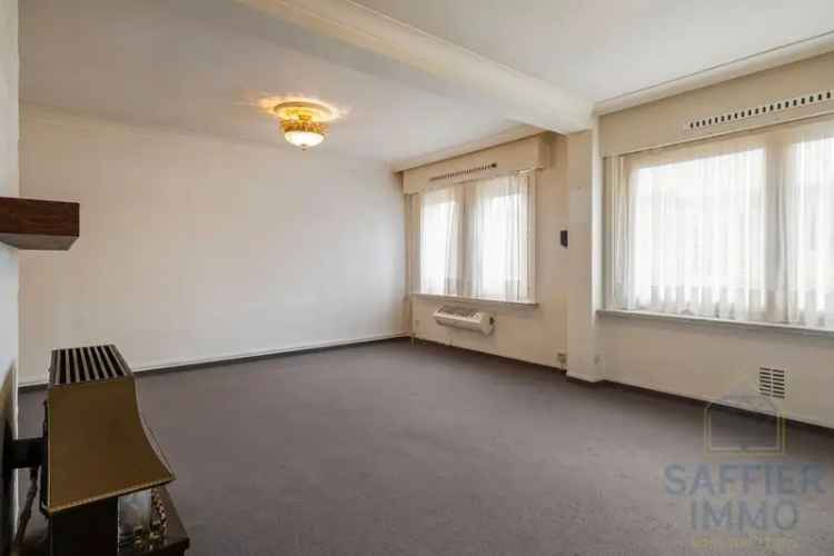 Unieke bel-etage woning in rustige buurt nabij het centrum van Izegem