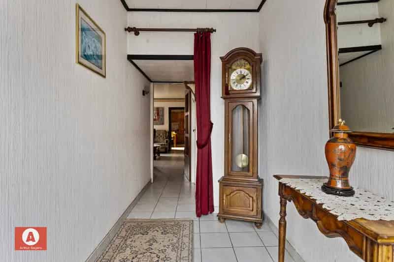 Te renoveren woning nabij centrum Buggenhout