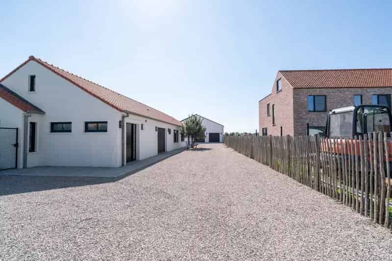 Huis te huur Witte Poldershof 3 gerenoveerde woningen