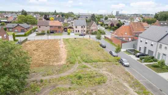 Bouwgrond voor vrijstaande woning op 659m² in Oostrozebeke!