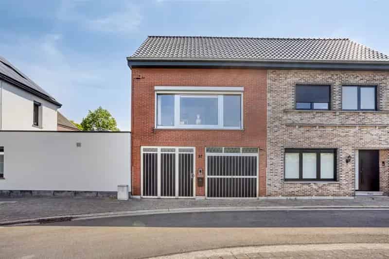 Bel-etage woning te koop 158m² met 2 garages en terras