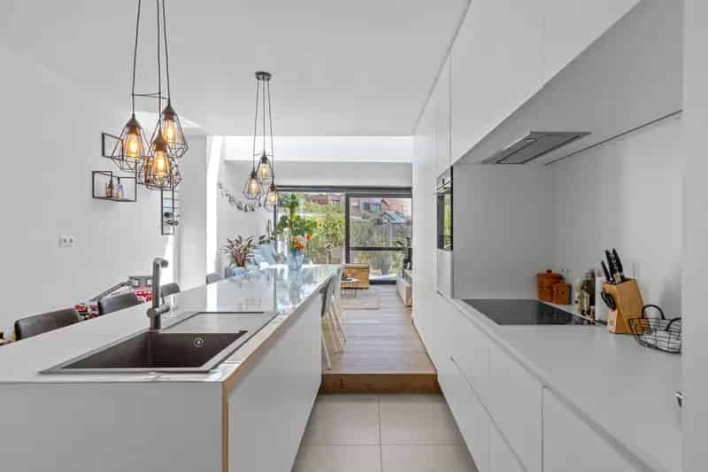 Huis te huur: Lichtrijke woning met grote tuin
