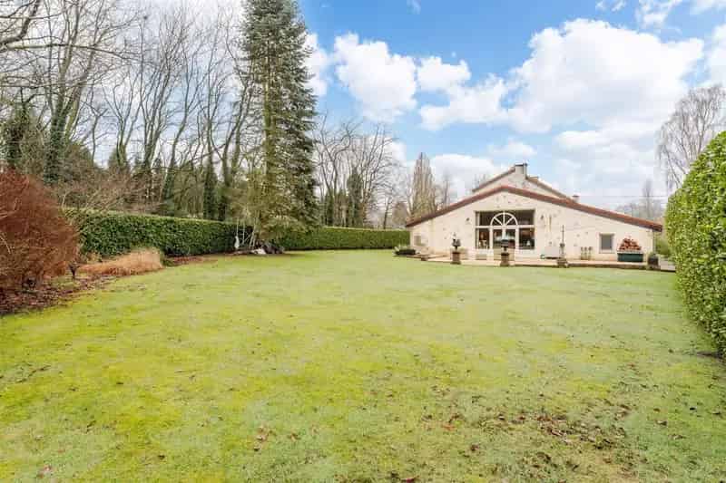 Landelijk gerenoveerde woning Genk 13a