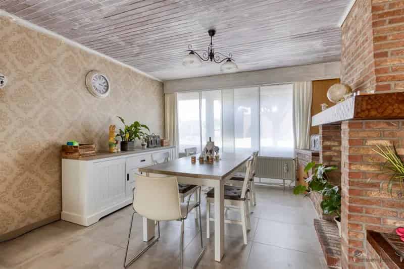 Huis te koop Oostham: 4 slaapkamers, garage, instapklaar