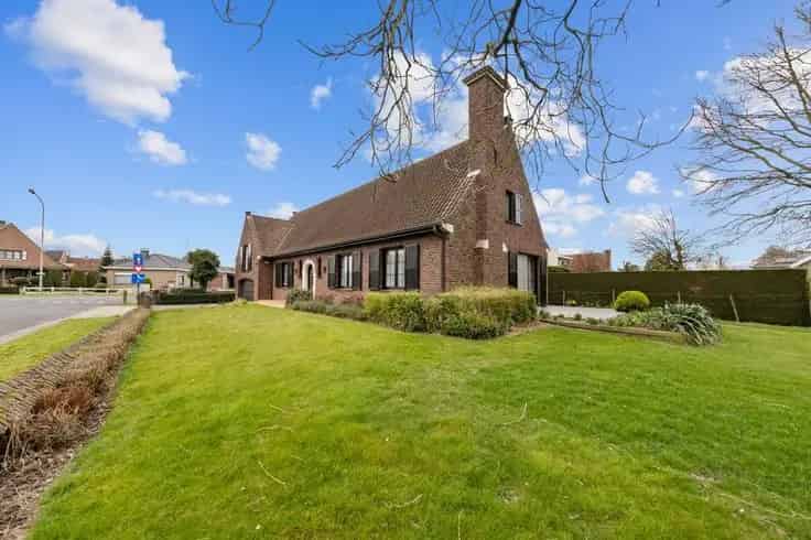 Ruime Villa Te Koop nabij Sterrenbos Roeselare